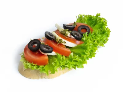 Chlebíček s rajčaty a balkánským sýrem